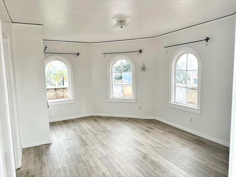 1st image of 880 Orange Ave