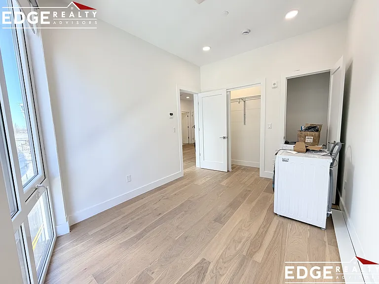 36-38 Hichborn St #303 — Photo 6