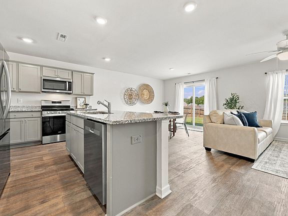 2nd image of 3029 Paradise Way