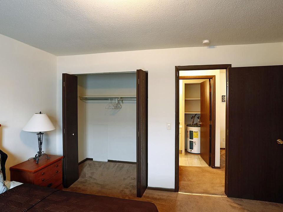 2nd image of 1312 Brookview Dr APT 75