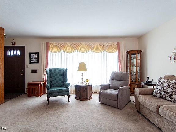 4th image of 614 E Parkleigh Dr