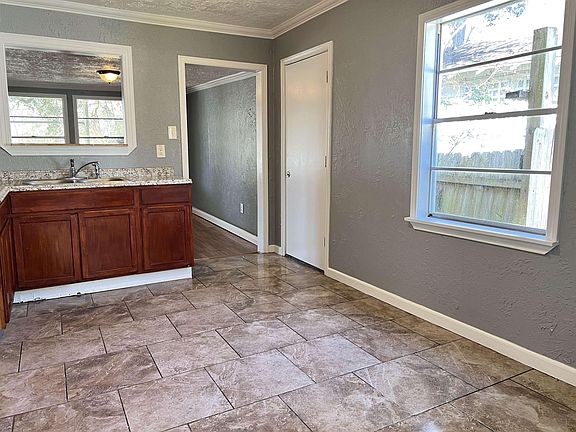 4th image of 4340 Fonville Ave