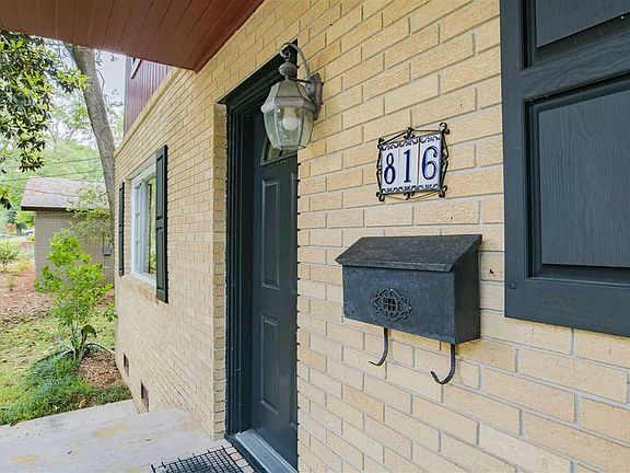 3rd image of 816 Tanglewood Dr