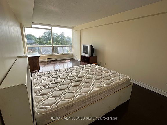 5th image of 4727 Sheppard Ave E #303