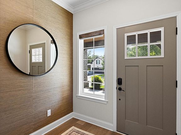 5th image of 787 Wood Grove Cir