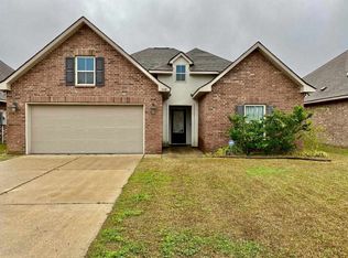 448 Cypress Garden Dr, Houma, LA 70364