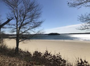 18 W Central Ave, Wareham Onset, MA 02571