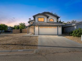 9901 Pebble Beach Dr, California City, CA 93505