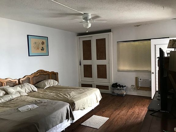 4th image of 141 Saint John Qu St