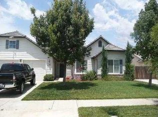 2944 W Taylor Ct, Visalia, CA 93291