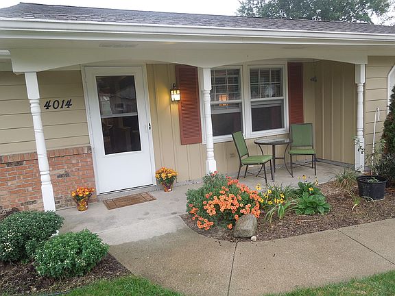 2nd image of 4014 Oakhurst Dr