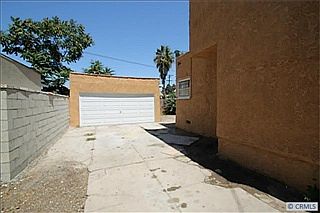 2nd image of 1143 W 95th St