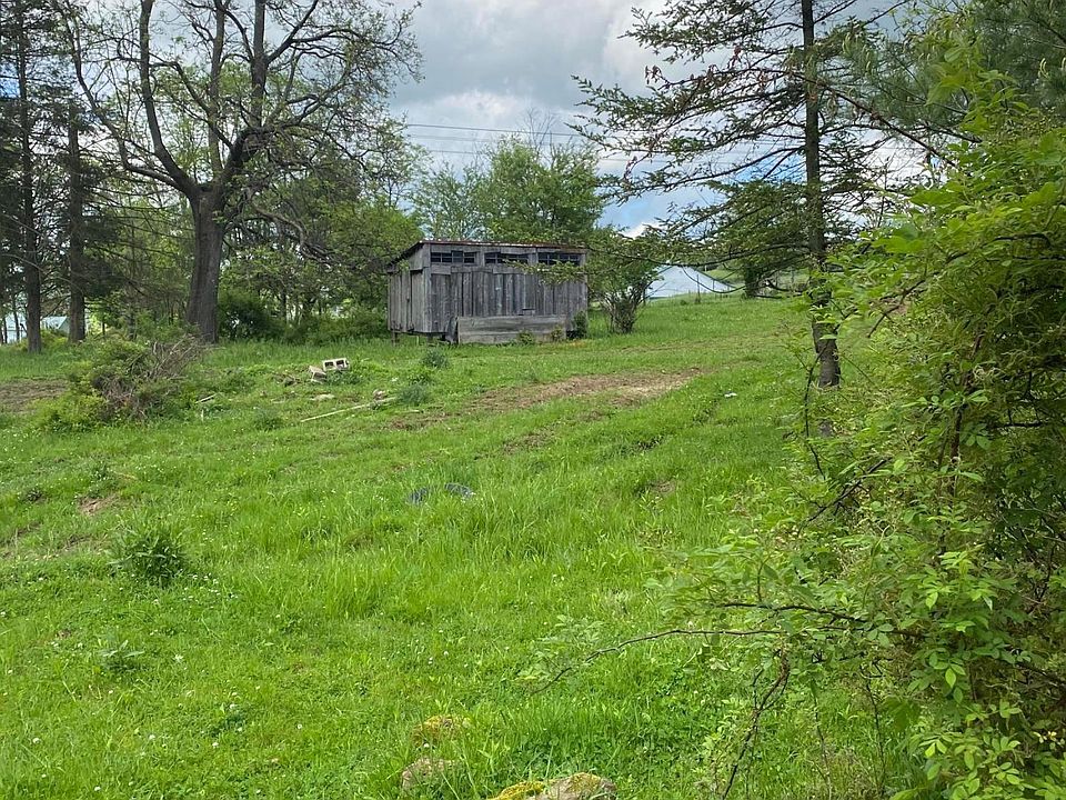 2nd image of 2992 Dayton Rd NE