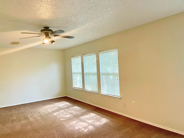 7306 Daulton Rdg — Photo 11