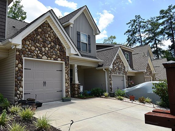 3rd image of 213 Mossy Bank Dr