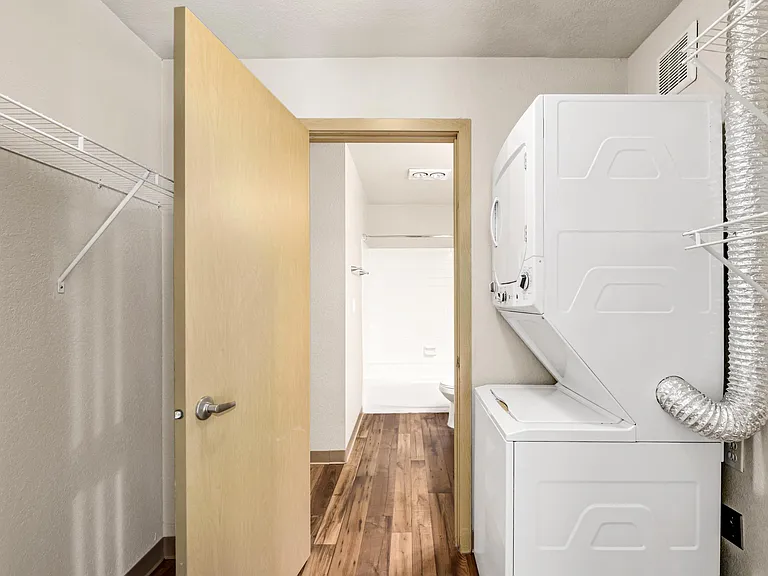 Northline Apartments — Photo 11