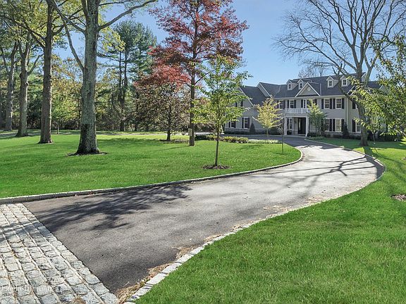 2nd image of 50 Rolling Hill Ln