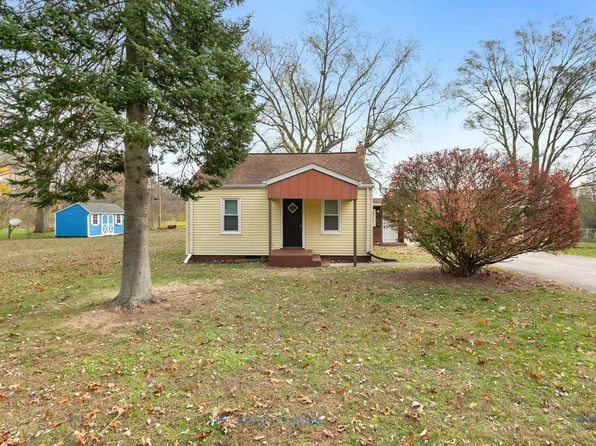 56570 Island Ave, Osceola, IN 46561