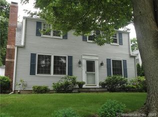 92 Linden Ave, Darien, CT 06820