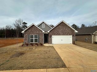 27282 McKenna Dr, Athens, AL 35613