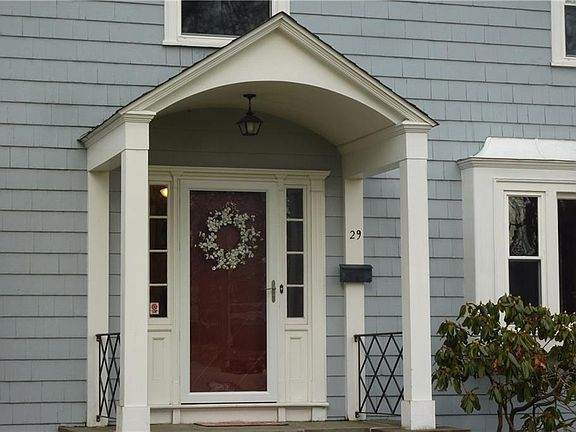 3rd image of 29 Glenmere Dr