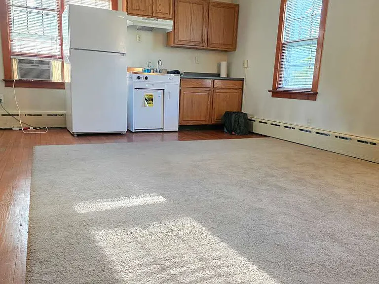52 Scott Ave #B — Photo 3
