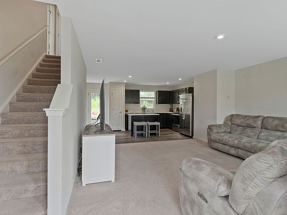 4th image of 2212 Brokeshire Dr