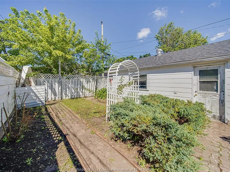 1715 Alexis Rd #LOWER — Photo 48
