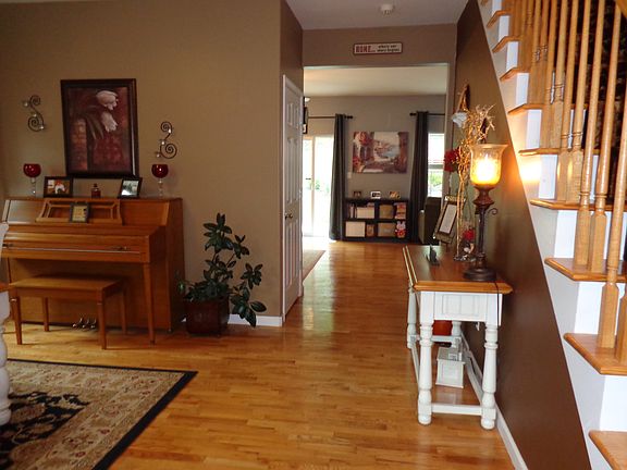5th image of 21 Hideaway Ln