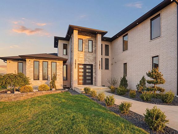 2nd image of 1539 S Millridge Court