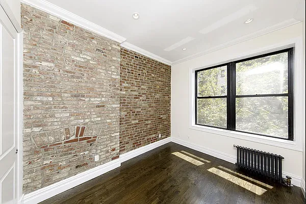 Rented by Avenues Real Estate | media 17