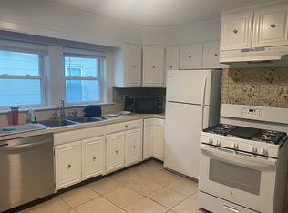 33 Aberdeen Ave #2, Cambridge, MA 02138