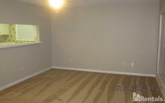 3rd image of 101 Woodberry Dr