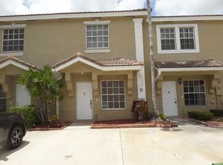 754 SW 122nd Ter, Pembroke Pines, FL 33025
