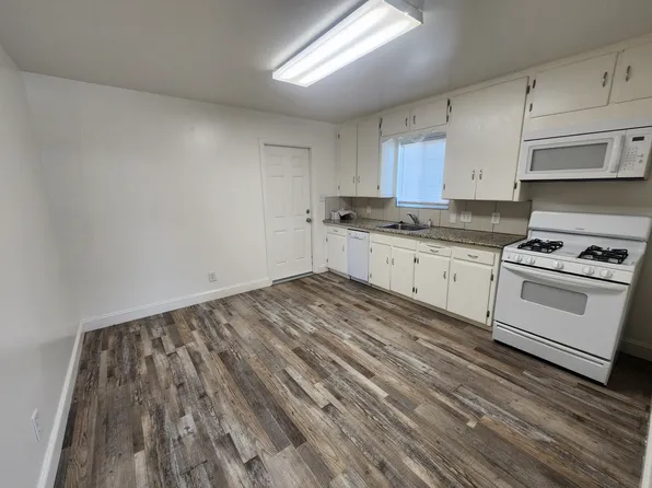 306 W Tulare Ave, Visalia, CA 93277