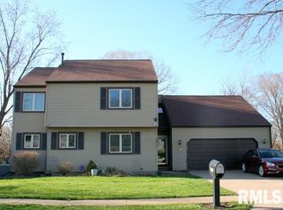6410 Appomattox Rd, Davenport, IA 52806