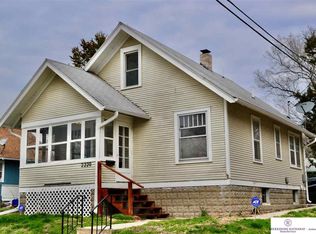 2220 Saratoga St, Omaha, NE 68110