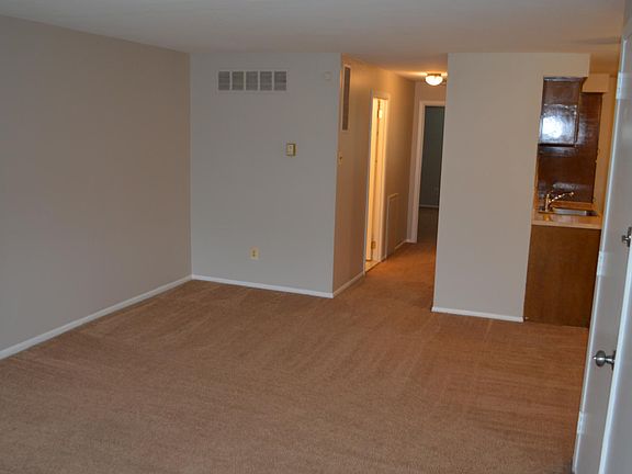 3rd image of 3602 Drumore Dr #2