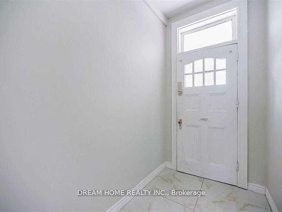 3rd image of 29 Glasgow St Room 4
