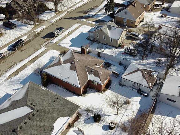 2nd image of 22200 Blackburn St