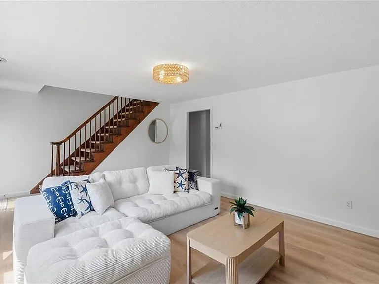 6 Lakewood Dr — Photo 18