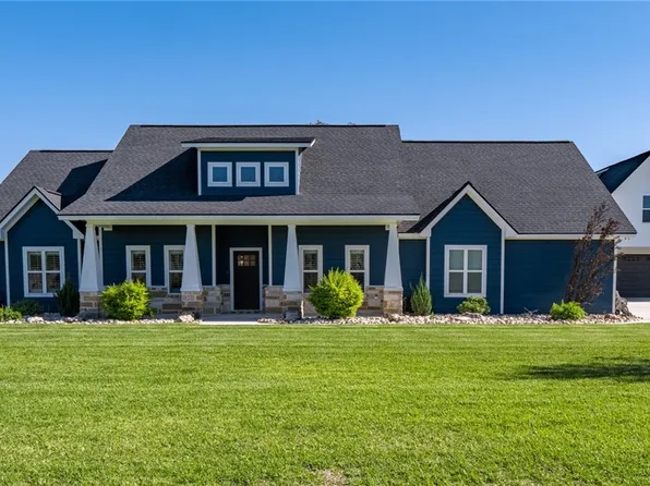109 Grand Oak Dr, Inez, TX 77968