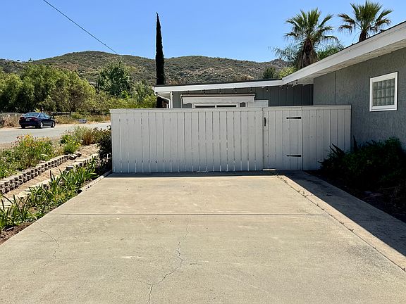 3rd image of 14729 Espola Rd