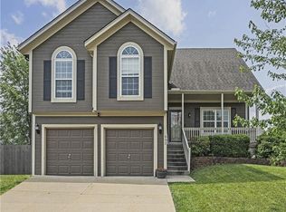 423 Granite Dr, Raymore, MO 64083