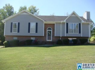 108 Fairlane Dr, Pleasant Grove, AL 35127
