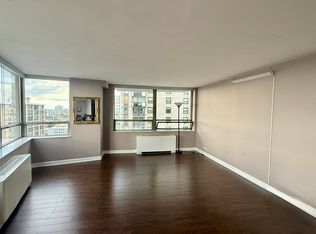 5701 N Sheridan Rd, Chicago, IL 60660