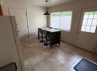 1758 38th St, Sacramento, CA 95816