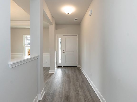 5th image of 414 Whitetail Way