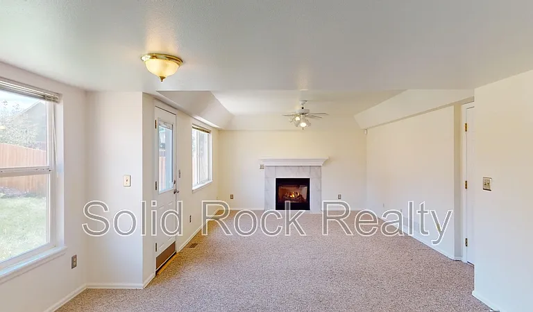 2635 Leoti Dr — Photo 8