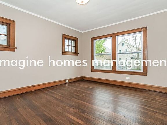 5th image of 1453 Larchmont Ave